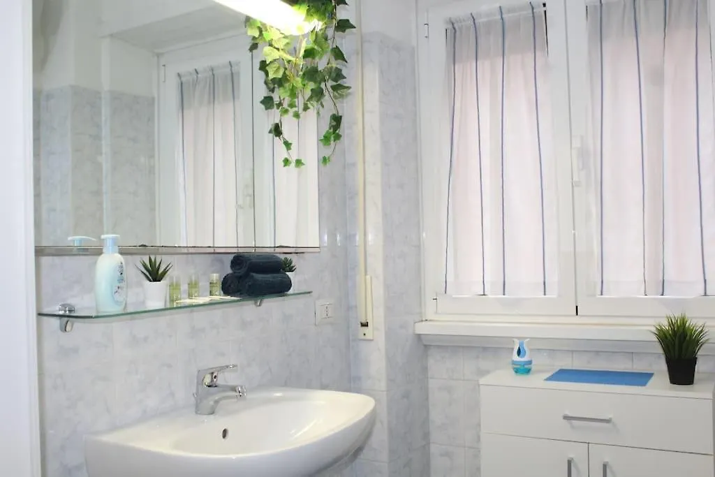 Apartment Appartamento Vicino Alla Metro A 10 Minuti Dal Colosseo Rome